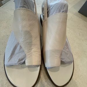 COPY - Vionic Ella Sandals